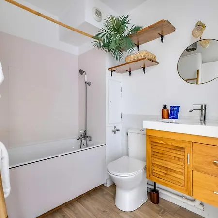 Cozy 1p With Balcony - Suresnes